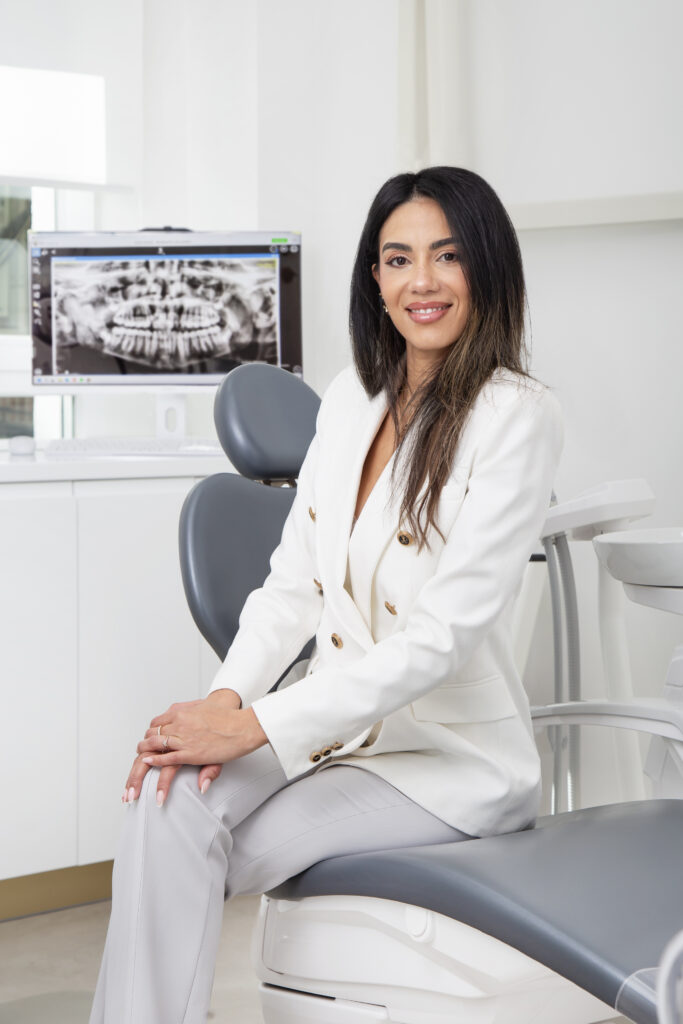 cristina garcia dentista estetica dental madrid conde de casal